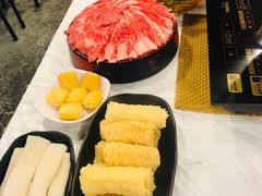 -鲜入围煮花胶鸡海鲜火锅