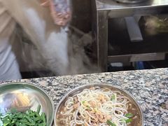-正宗杨记普洱酸醋米线(总店)