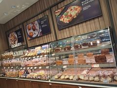 面包甜点陈列柜-巴黎贝甜·生日蛋糕(杭州文二路店)