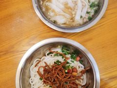 -地道战卤粉(名牌大厦店)