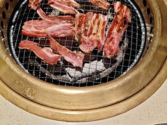 -蚂蚁洞·烤肉大营地(上海静安大悦城店)