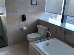 -上海龙之梦万丽酒店