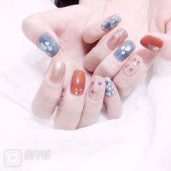 -Pink You美甲洗眉纹绣定制中心