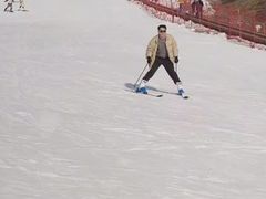 -华彬猛犸滑雪场