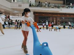 -冰纷万象滑冰场(深圳万象城店)