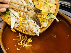 -阿山卓·野生菌火锅·纳西火塘烤肉