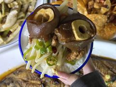 -丹水桥地锅鱼·翘嘴鲌·地方特色全鱼宴(丹江口大坝店)