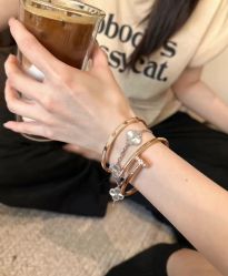 -Zbird钻石小鸟·钻戒婚戒定制高端珠宝私人定制中心