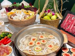-烹然四季椰子鸡火锅(姚家园万象汇店)