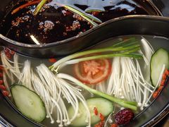 -钢管厂五区小郡肝串串香(蜀都万达店)