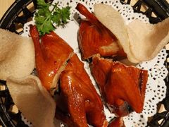 秘制脆皮乳鸽-避风塘(宝山万达店)