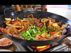 -富正毅三下锅·湘西韵味(天门山索道店)