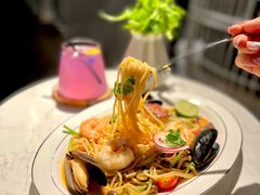 -Oasis Bar & Grill