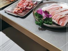 -围炉肉舍•炭烤活鳗•丹东海鲜烤肉(步行街店)
