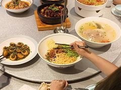 -有红鸡毛店·川菜(建设路店)