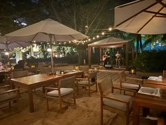 -三亚艾迪逊酒店·海滩烧烤 BARBACOA·现场乐队·浪漫晚餐·烧烤海鲜