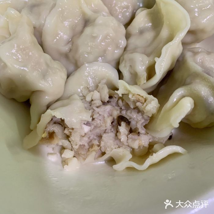 聚荣饺子店冬菇马蹄鲜肉饺图片