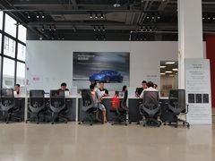 -TESLA 特斯拉(深圳观澜特斯拉直营钣喷中心)
