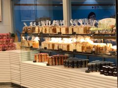 面包甜点陈列柜-BreadTalk面包新语(长寿路地铁站店)