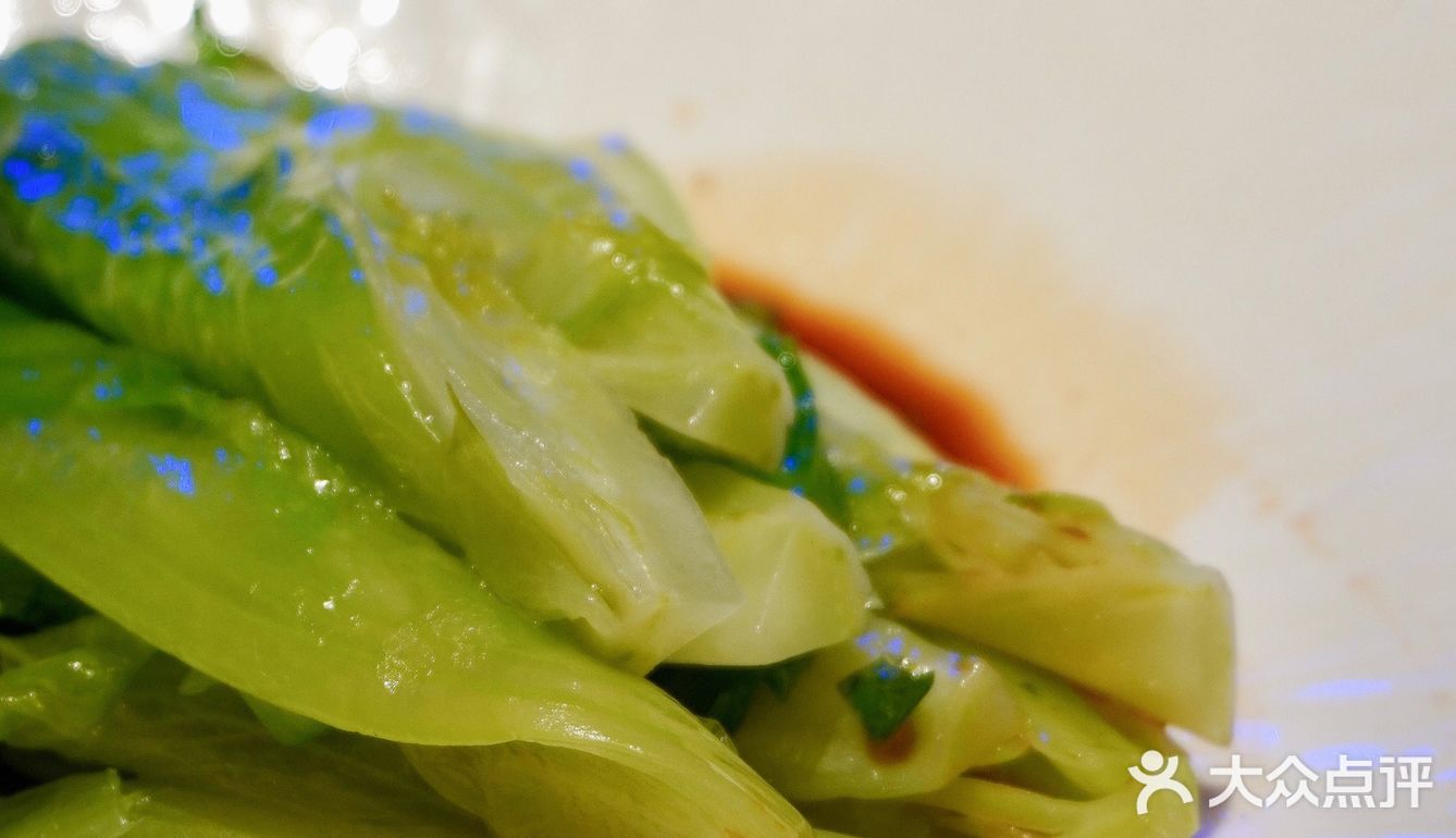 可以穿蒙古袍哟~即使额头爆痘、也要吃他家羊肉