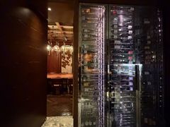 -恰餐厅及酒吧 CHAR Bar & Grill (北京丽都皇冠假日店)