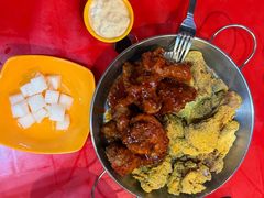 -BHC炸鸡(明洞总店)