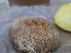 芝麻烧饼-杜称奇小吃店(西湖道店)