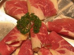 -草家酱蟹炭火烤肉店(珲春南路二店)