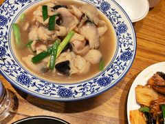 -泉畔人家·老济南经典鲁菜(大明湖店)