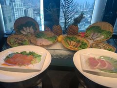 -唐拉雅秀酒店-西锦汇空中BBQ·思创餐厅