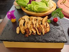 -菌自由丨野生菌火锅特色庭院餐厅(丽江古城店)