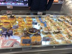 面包甜点陈列柜-巴黎贝甜(大宁国际商业广场店)