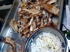 -百年吾吾子手抓肉羊羔肉(山西巷大巴扎店)