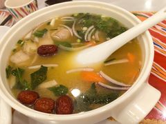 羊肉汤-清真·玛丽亚新疆菜主题餐厅(浙江中路店)