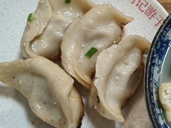 -胡记锅贴·沪上游子老鸭粉丝汤(太原路店)