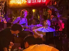 -城墙外BAR