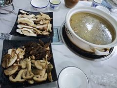 -蘑统田下·野生菌火锅