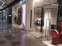 -URBAN REVIVO(荟聚中心店)