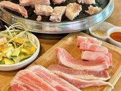 -江南猪肉商会无限续吃(弘大店)