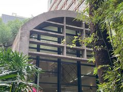 -香港大学