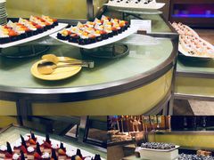 -华邑酒店·鲜艳全日自助餐厅