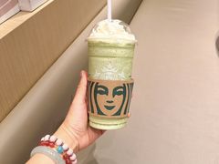 -星巴克臻选(上海中环广场2F店)