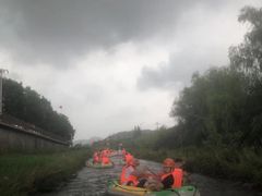 -仙山谷激浪漂流