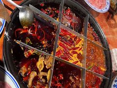 -周小明火锅(黑金冠社区店)