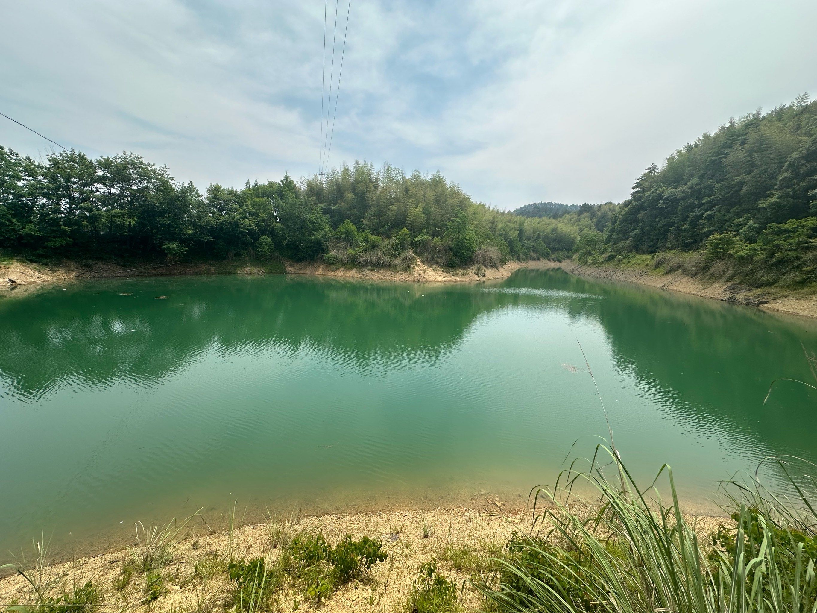 老石坎旁边的小水库