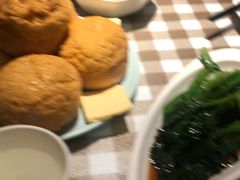 -新大咀港式茶餐厅(宝山万达店)