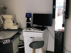 -宏宇眼镜蔡司依视路折扣店(兆佳眼镜城店)