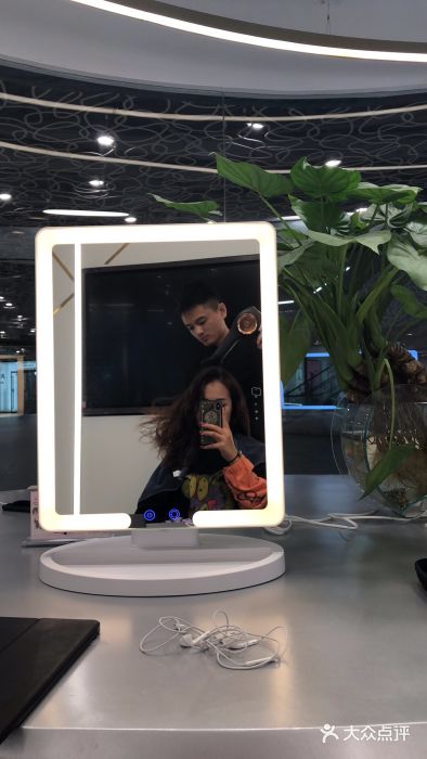 MYYF SALON烫发染发图片