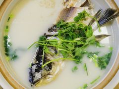 砂锅鱼头汤-鱼水情·农家菜·大鱼头(南山竹海店)
