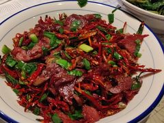 大蒜辣椒炒腊牛肉-壹盏灯(华远店)